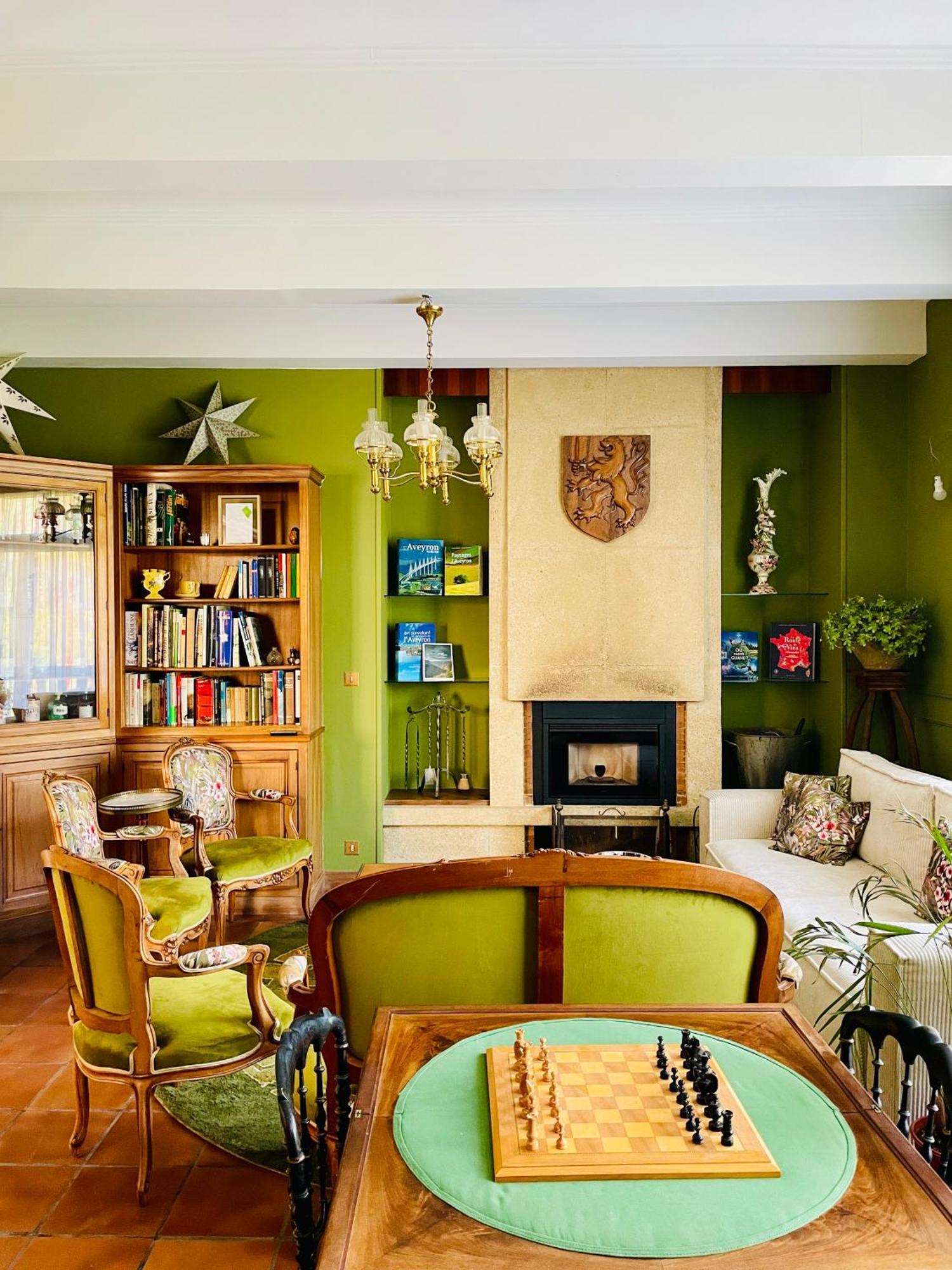 La Maison Au Toit Vert エスパリオン エクステリア 写真