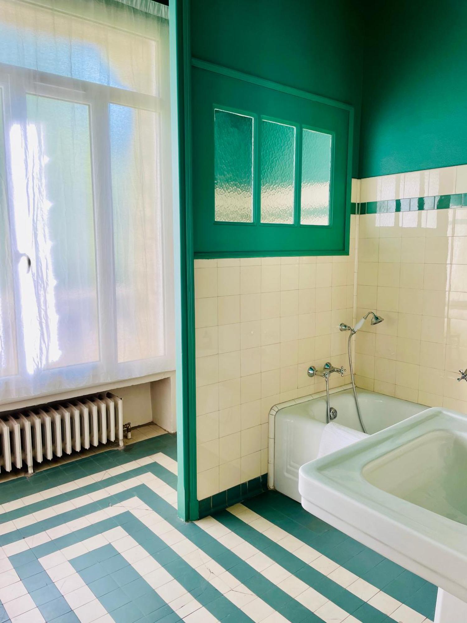 La Maison Au Toit Vert エスパリオン エクステリア 写真